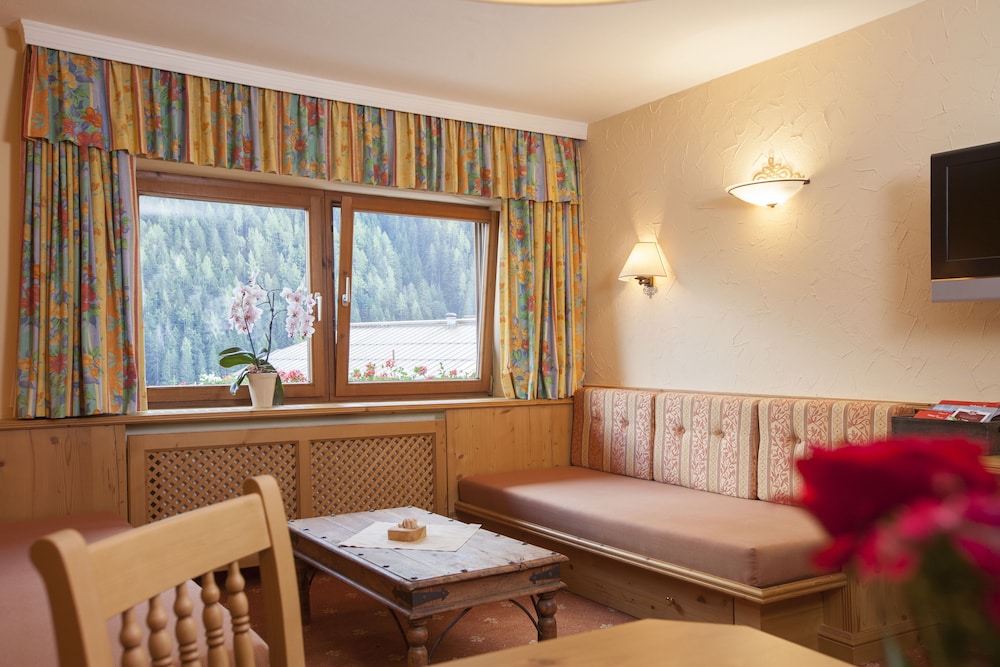 Standard Apartment, 1 Bedroom, Balcony - Photo 2