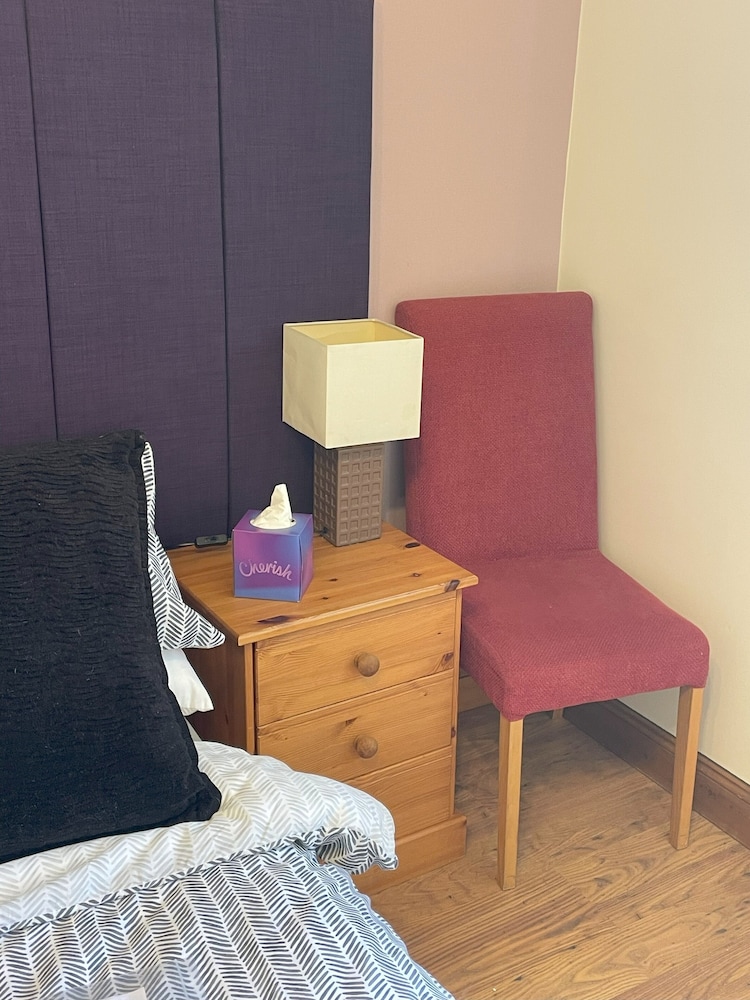 Room 1 at the Huntsman Inn - (Spacious Double Room at the Inn)