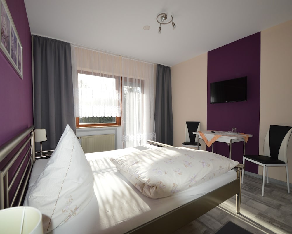 Standard Double Room, Ensuite, Garden View (mit Balkon) photo 2