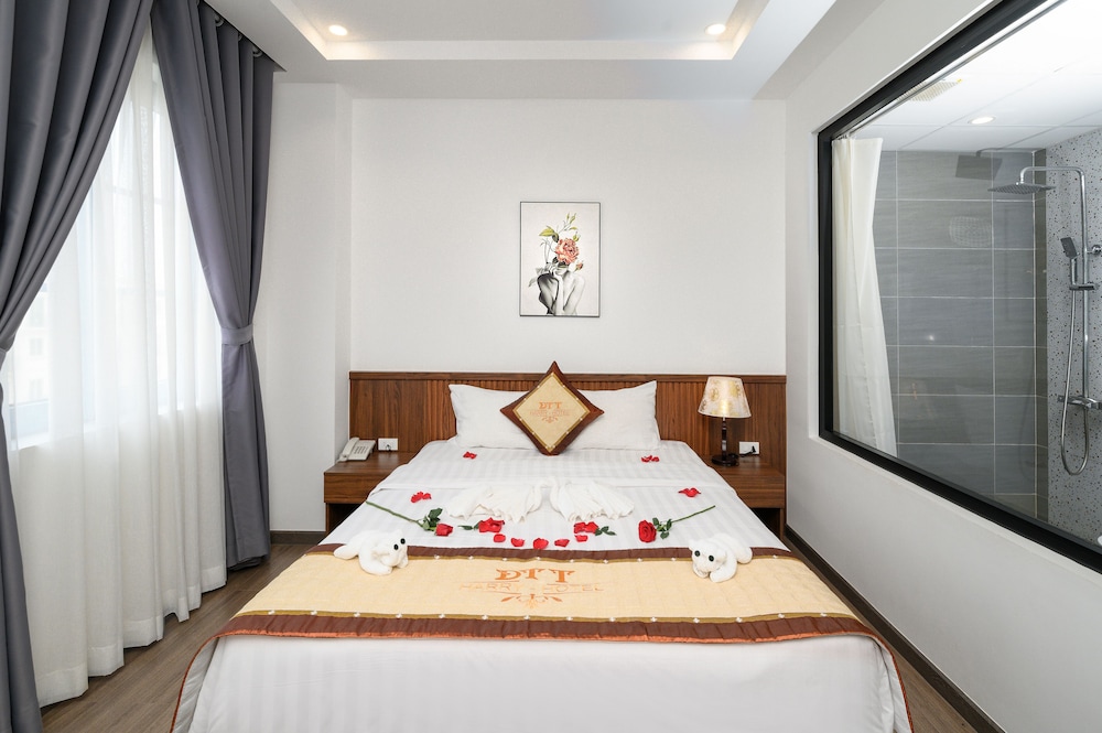 Deluxe Double Room, 1 Double Bed, Balcony, City View