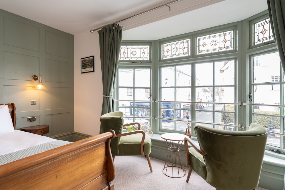 Suite, Ensuite photo 2