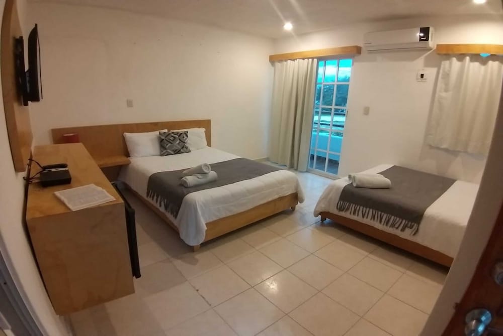 Deluxe Room, 2 Double Beds, Garden View photo 2