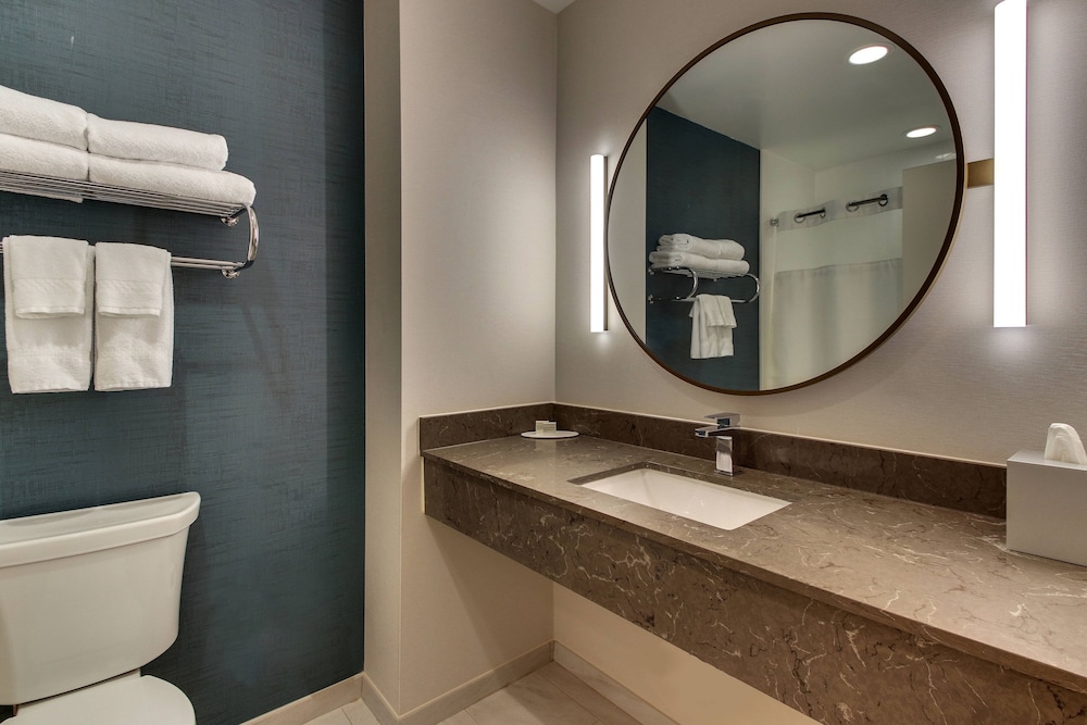 Suite, Multiple Beds - Photo 4