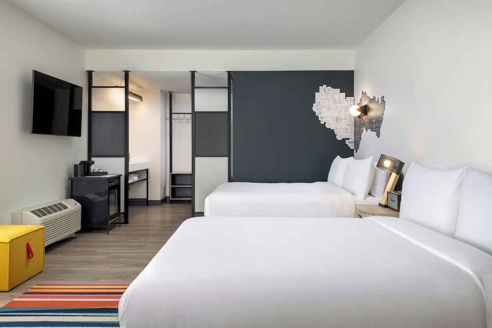 Room, 2 Queen Beds (Hearing Accessible) photo 2