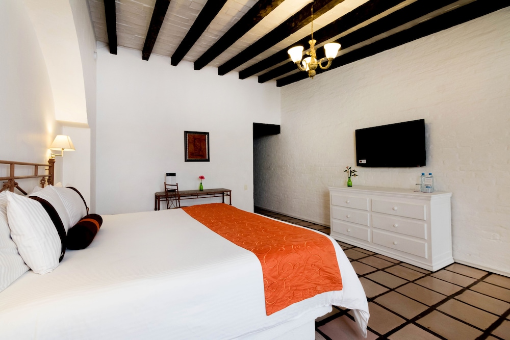 Room, 1 King Bed (Preferencial) - Photo 5