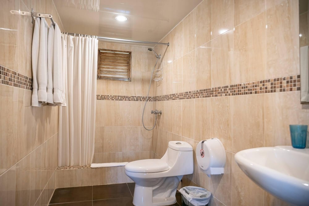 Suite, 2 Double Beds photo 2