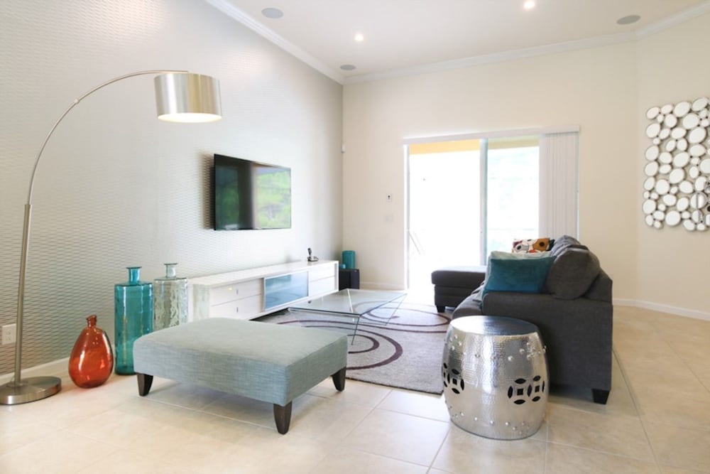 House, 5 Bedrooms, Private Pool (4 Bathrooms - MV61524)
