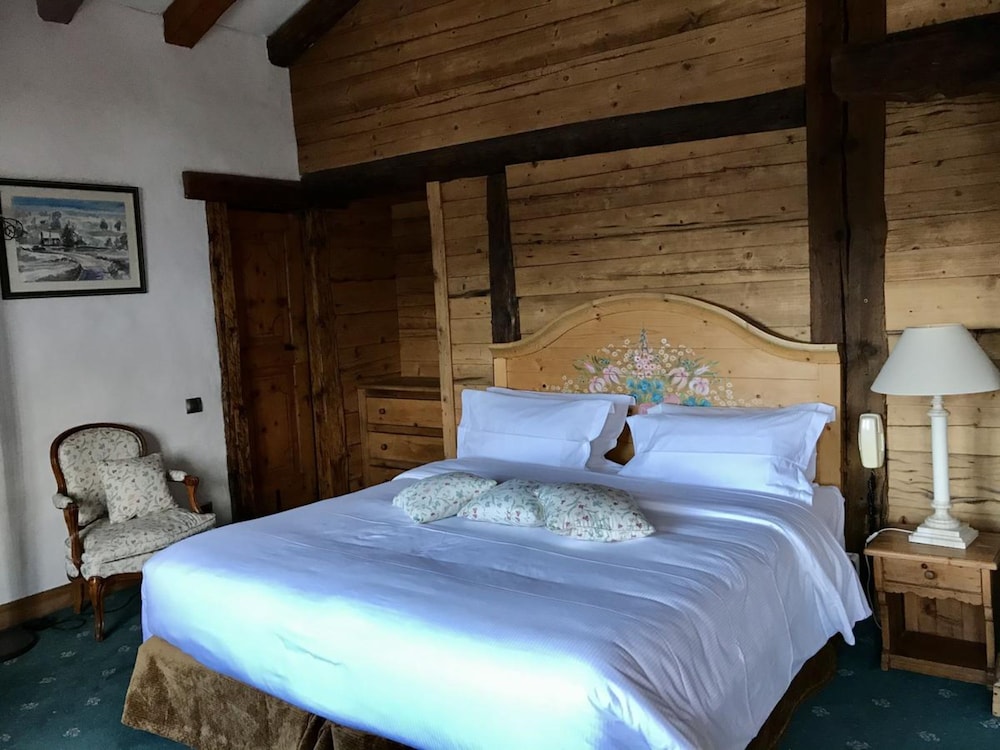 Single Room, Balcony