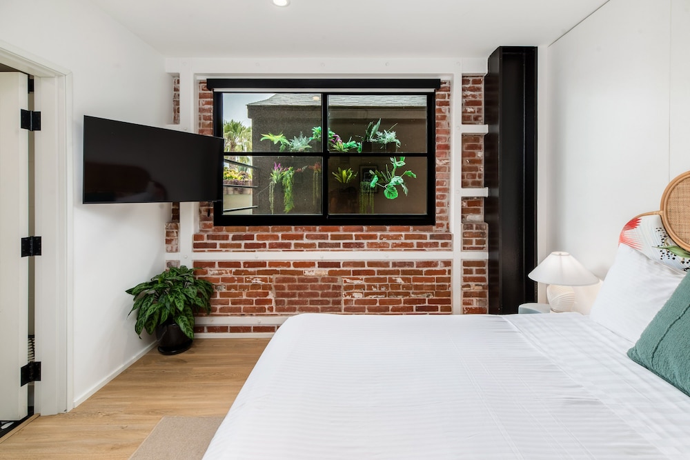 Room, 1 Queen Bed (Room 203) photo 3