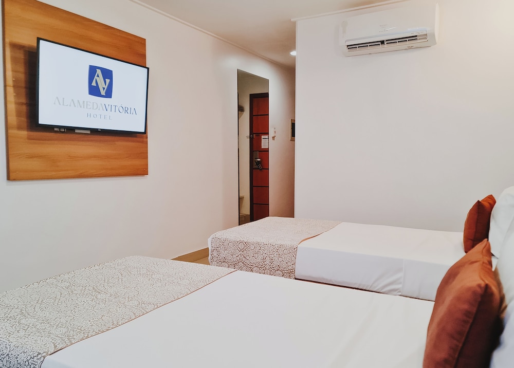 Quarto Duplo Luxo Lateral, 2 Camas de Solteiro