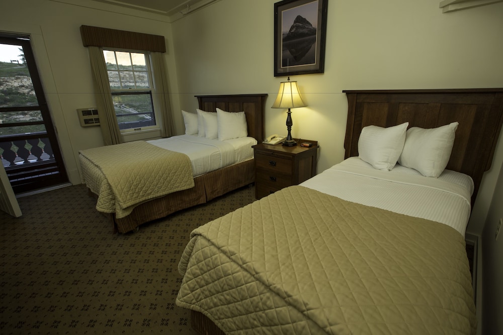 Standard Room, Lakeside Refurbished 1 Double & 1 Single photo 3