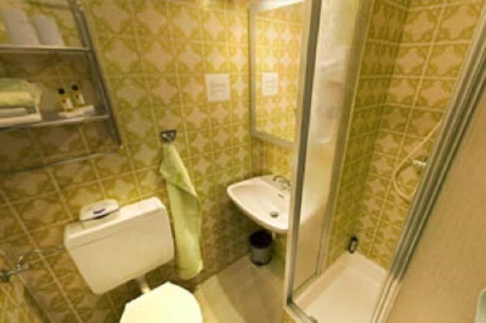 Classic Double Room, 1 Double Bed with Sofa bed, Non Smoking, Balcony photo 3