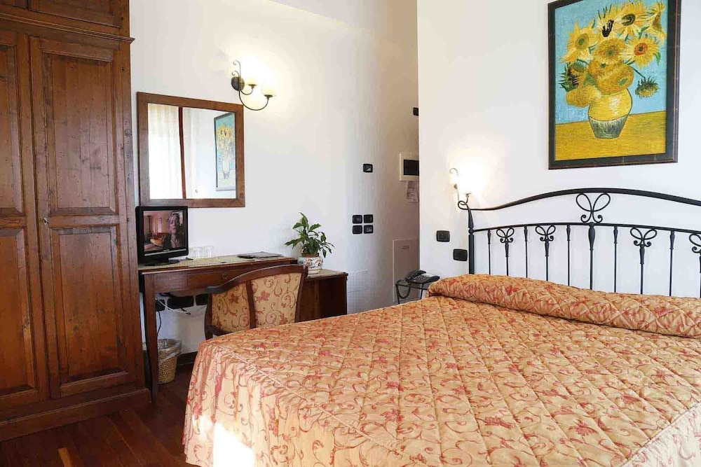 Superior Double or Twin Room photo 1