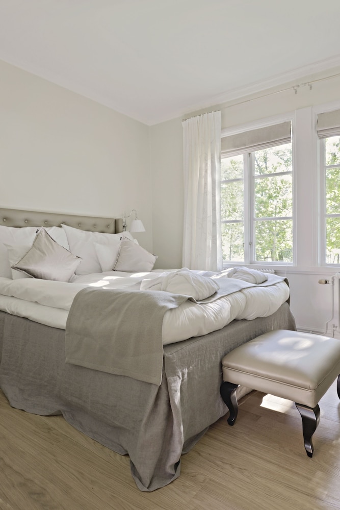 Superior Room, 1 Queen Bed photo 1