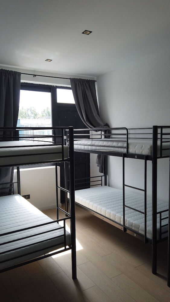 1 bed in Standard Shared Dormitory (8 people), Air conditioning photo 1