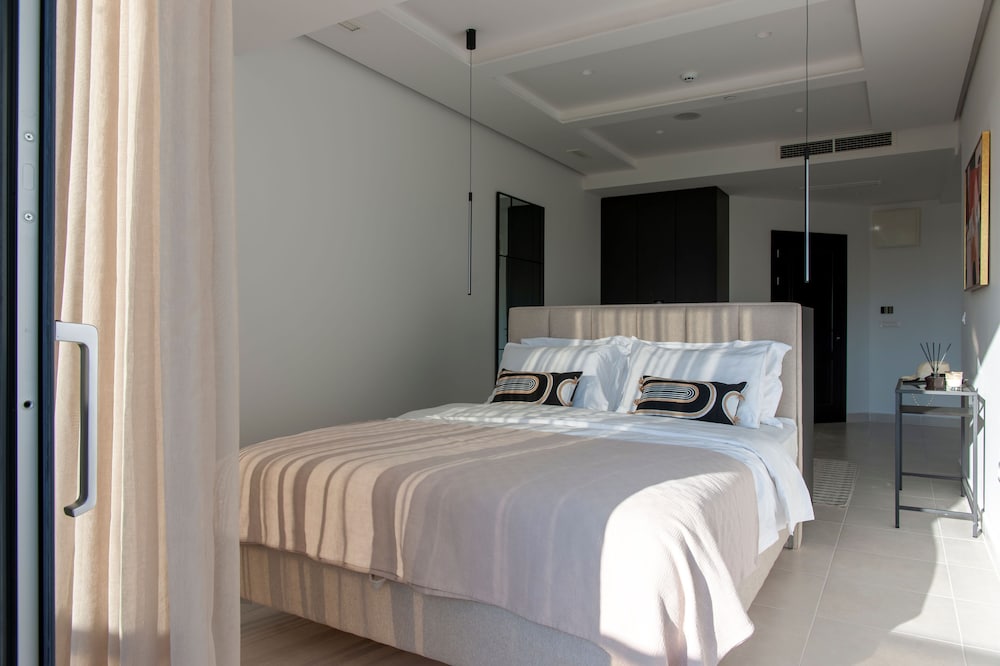Royal Apartment, 1 Bedroom, 2 Bathrooms, Sea View photo 2