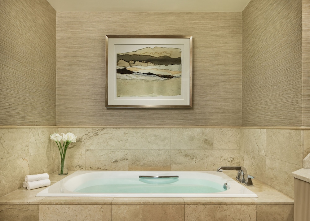 Executive Suite, 1 Bedroom, City View - Photo 5