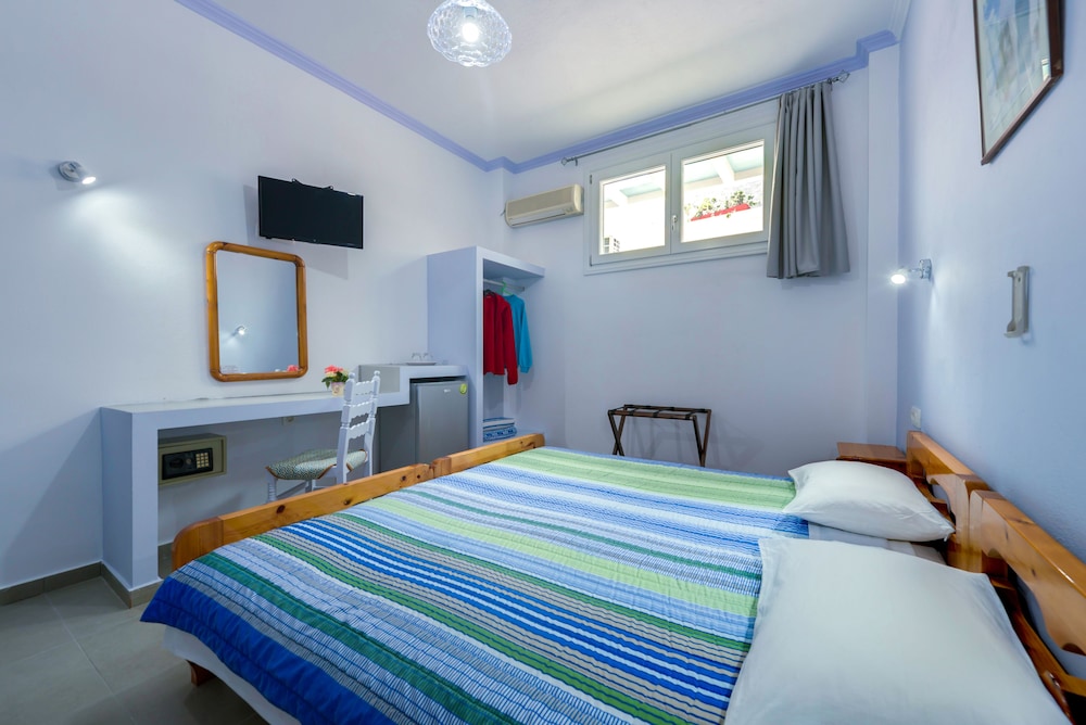 Economy Twin Room