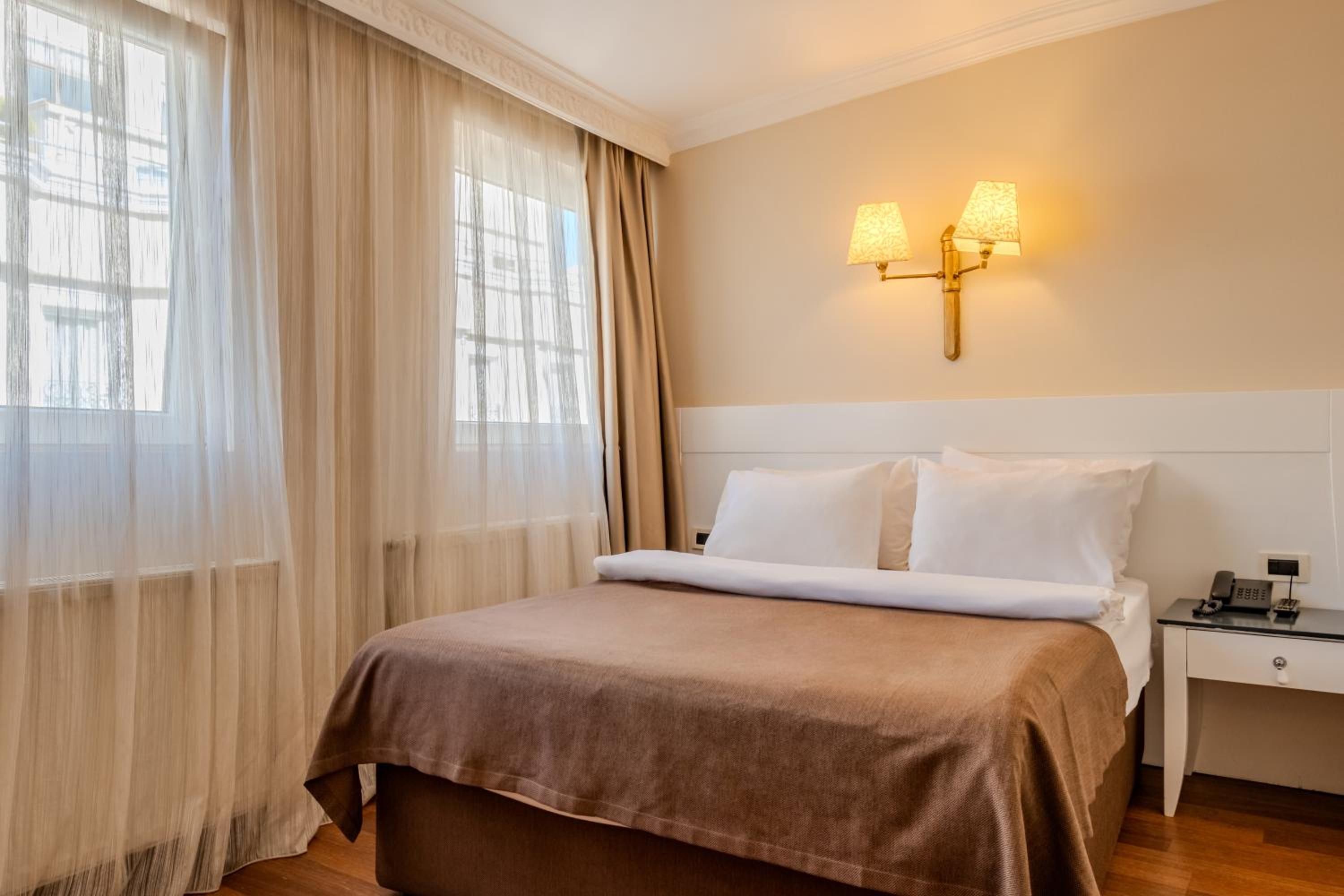 Deluxe Room photo 3