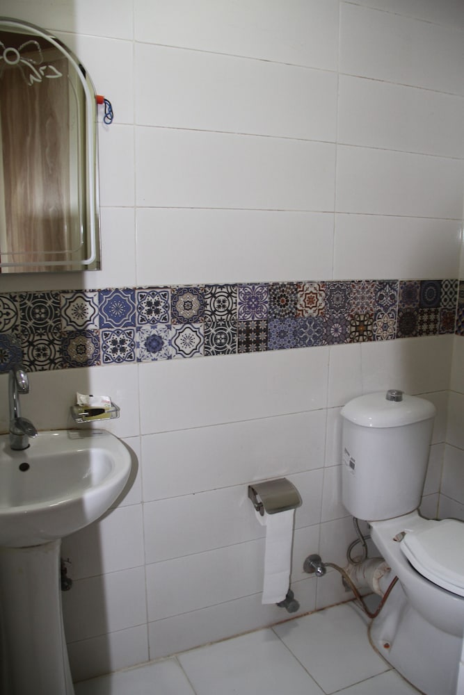 Triple Room, Private Bathroom - Photo 14