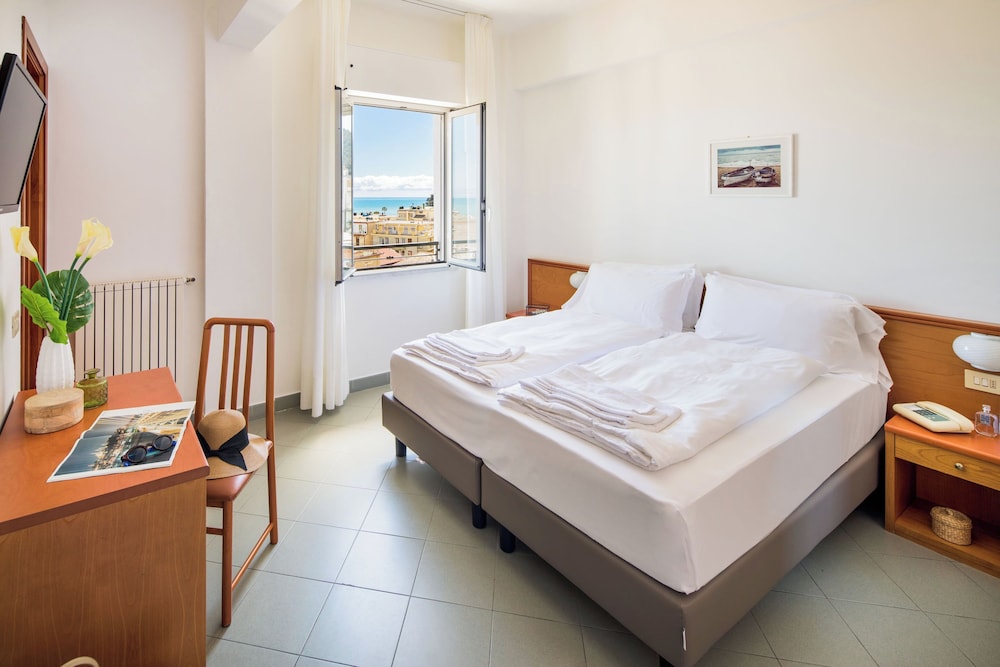 Superior Double Room - Photo 4