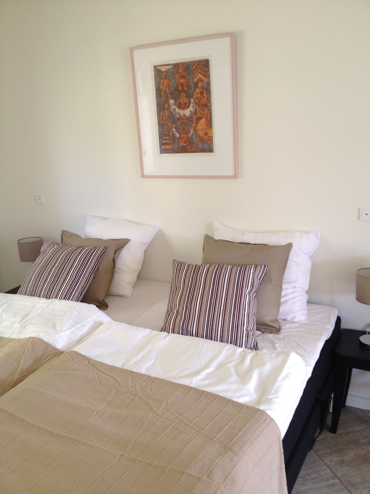Luxury Cottage, 2 Bedrooms, Kitchen, Garden Area photo 2