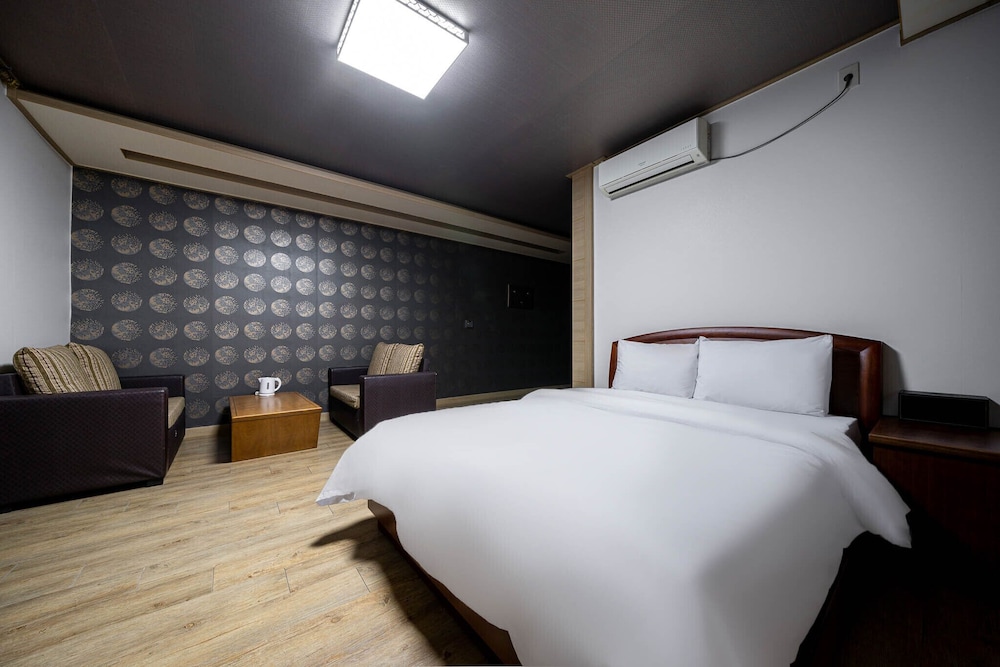 Premium Double Room photo 2