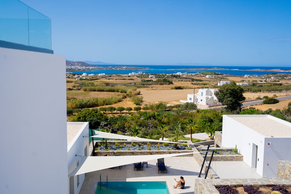 Signature Suite, Private Pool, Sea View photo 2