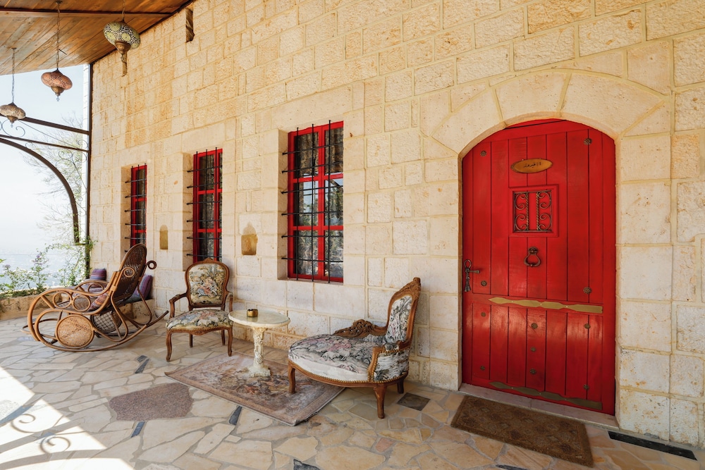 Royal Studio Suite, 1 King Bed, Hot Tub, Sea View