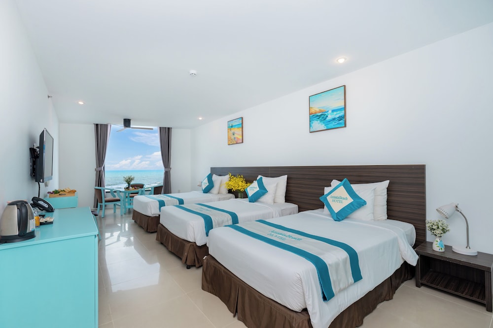 Deluxe Triple Room, Beach View photo 1