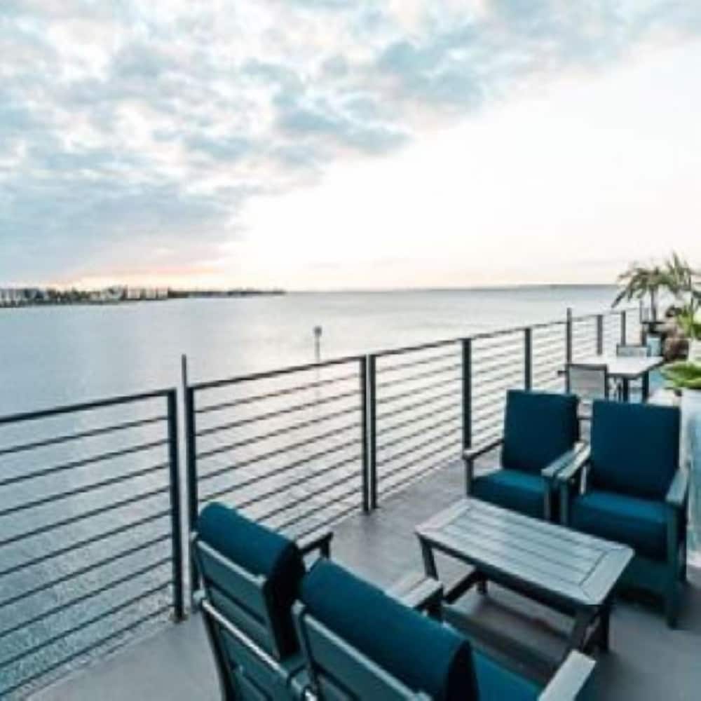 Grand Harbor Presidential Suite