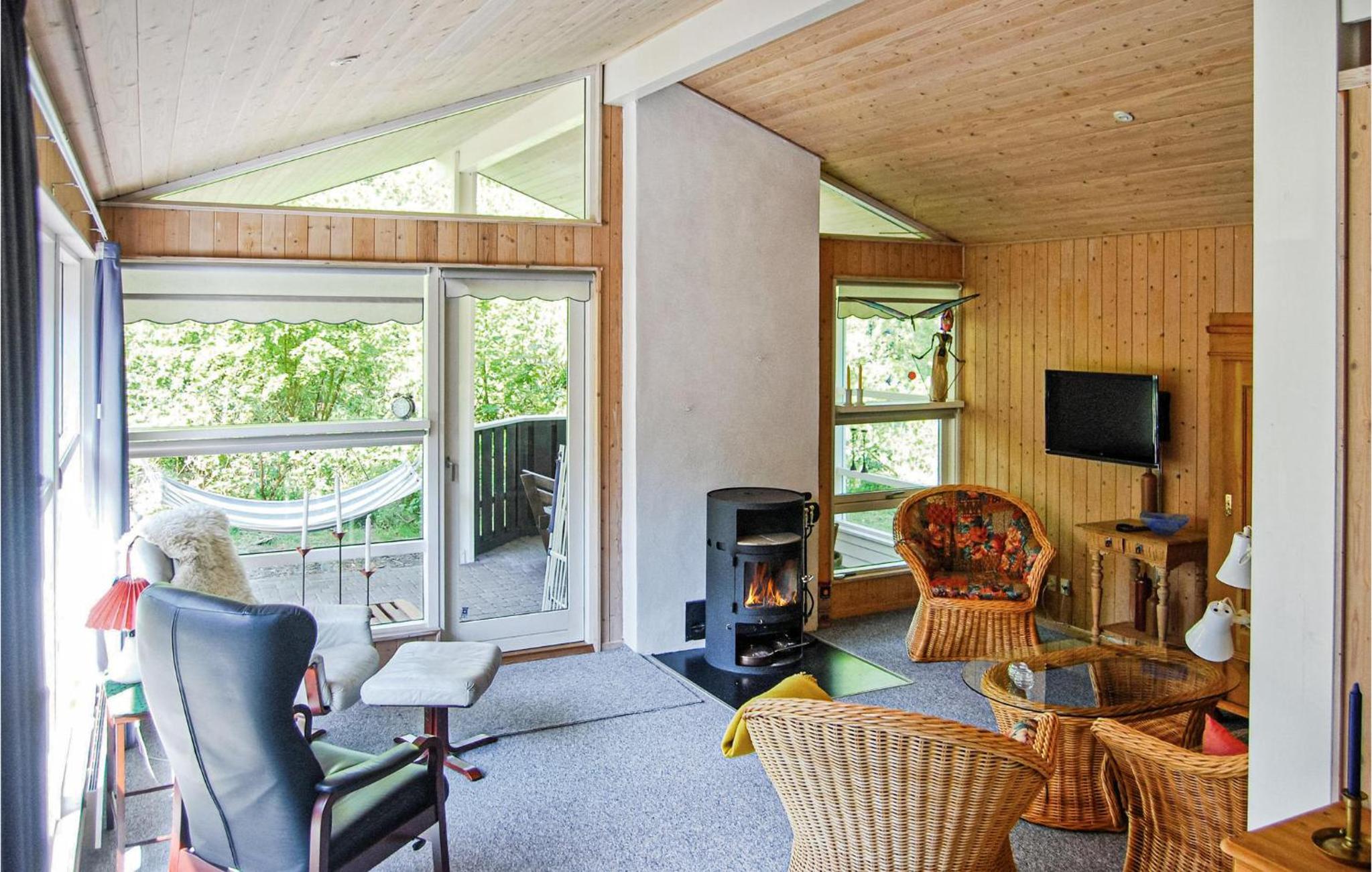 Four-Bedroom Vacation Home photo 2