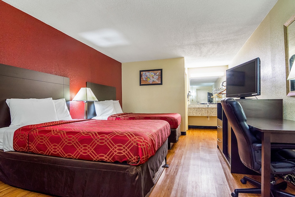 Standard Double Room, 2 Double Beds, Smoking - Photo 3