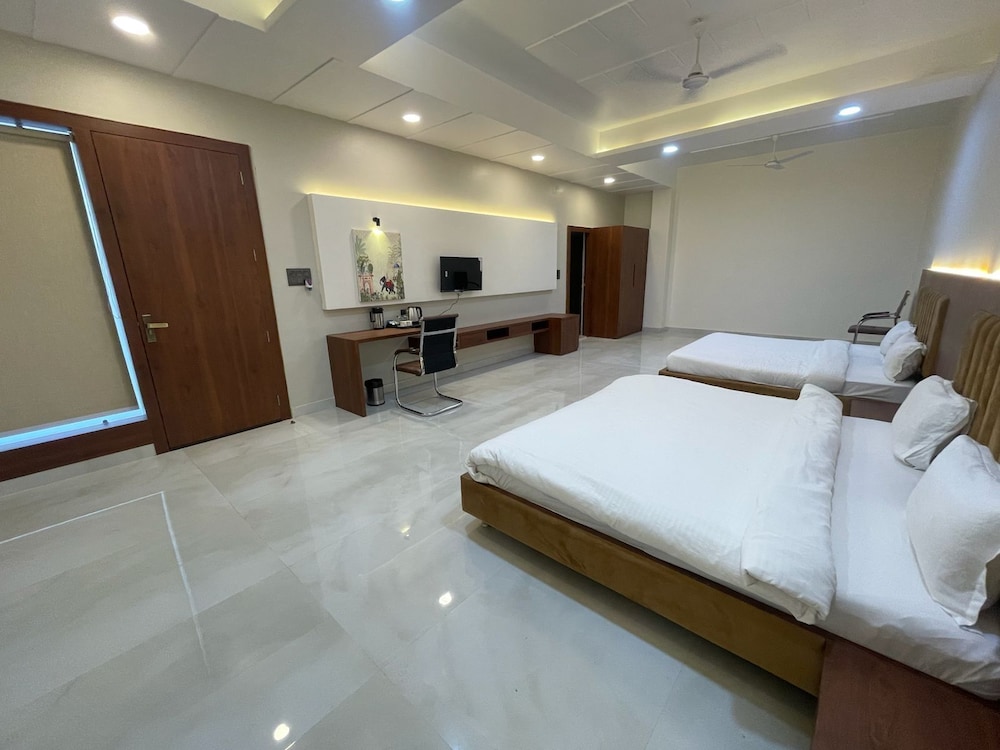 Royal Room