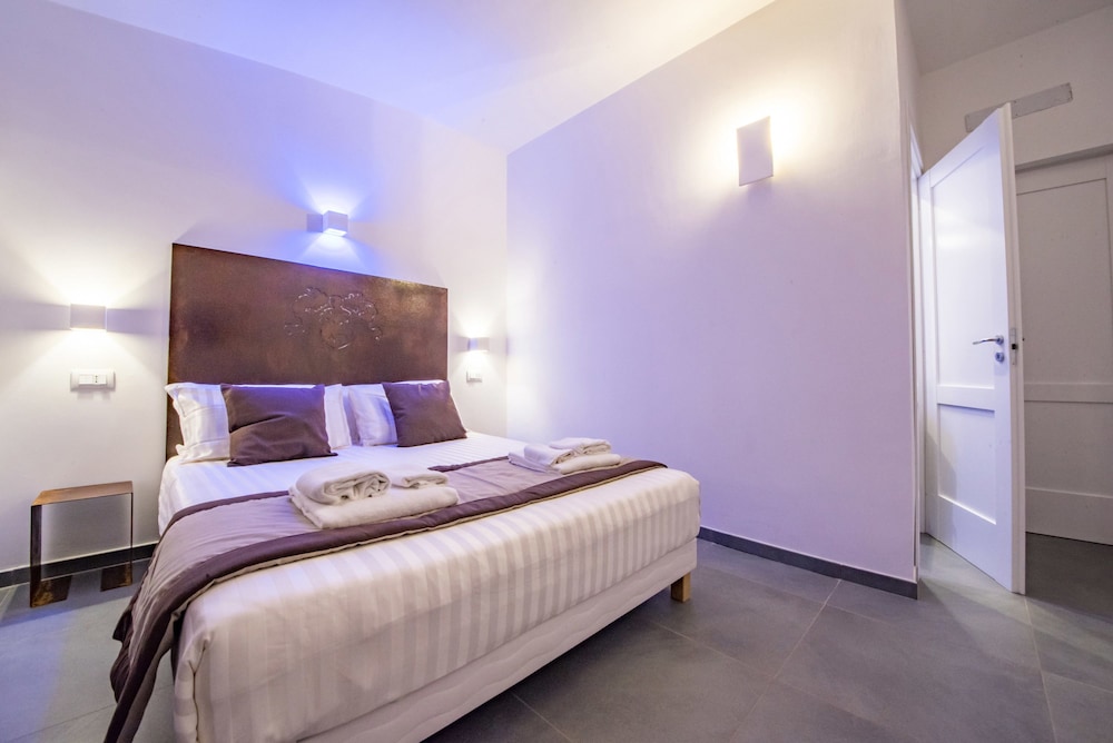 Standard Double Room, 1 Queen Bed, Private Bathroom