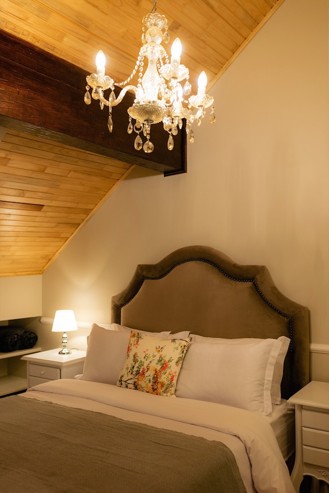 Deluxe Double Room, City View - Photo 2