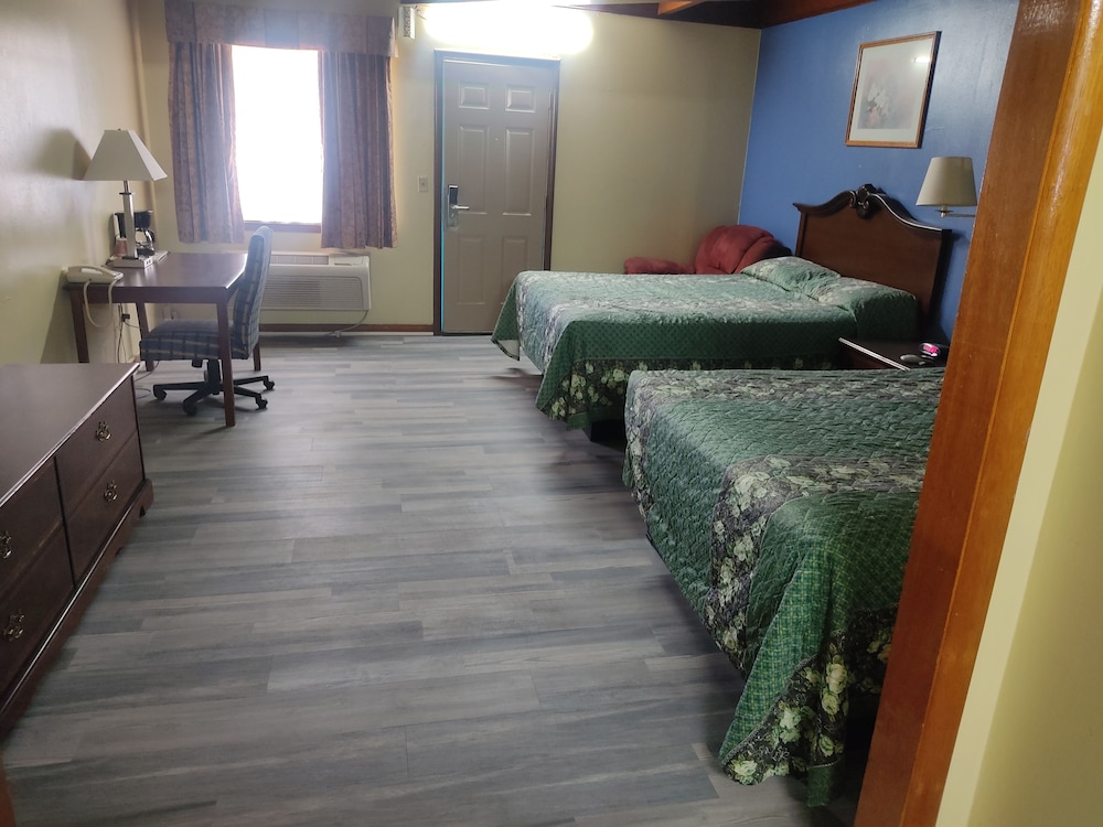 Standard Room, 2 Queen Beds photo 1