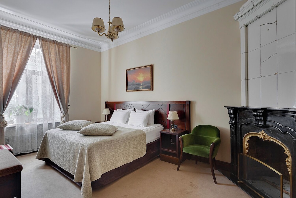 Suite, 1 King Bed, City View photo 3