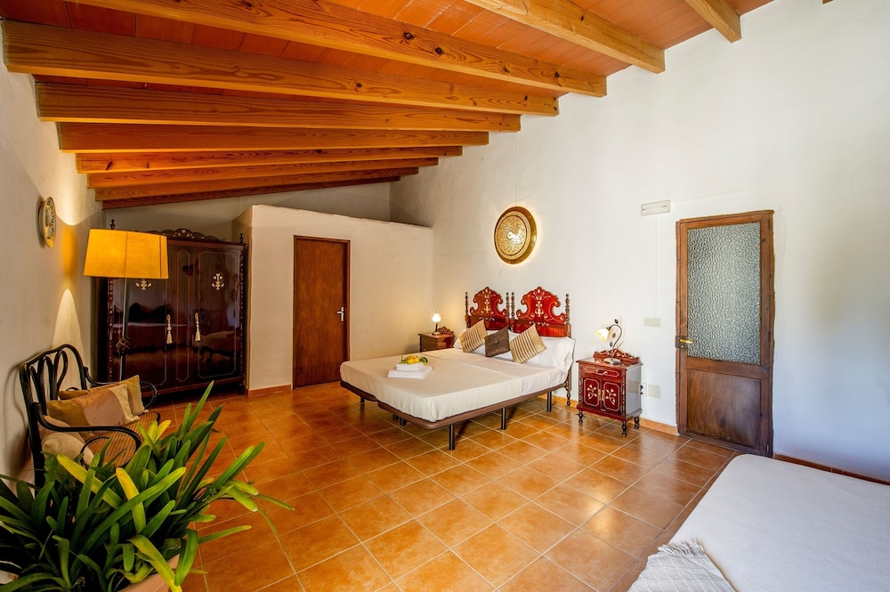Traditional Triple Room, 1 Bedroom, Non Smoking photo 2