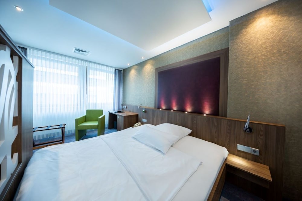 Deluxe Double Room photo 2