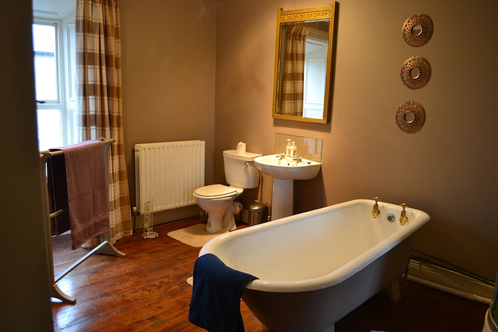 Exclusive House, Multiple Beds, Non Smoking, Garden View photo 3