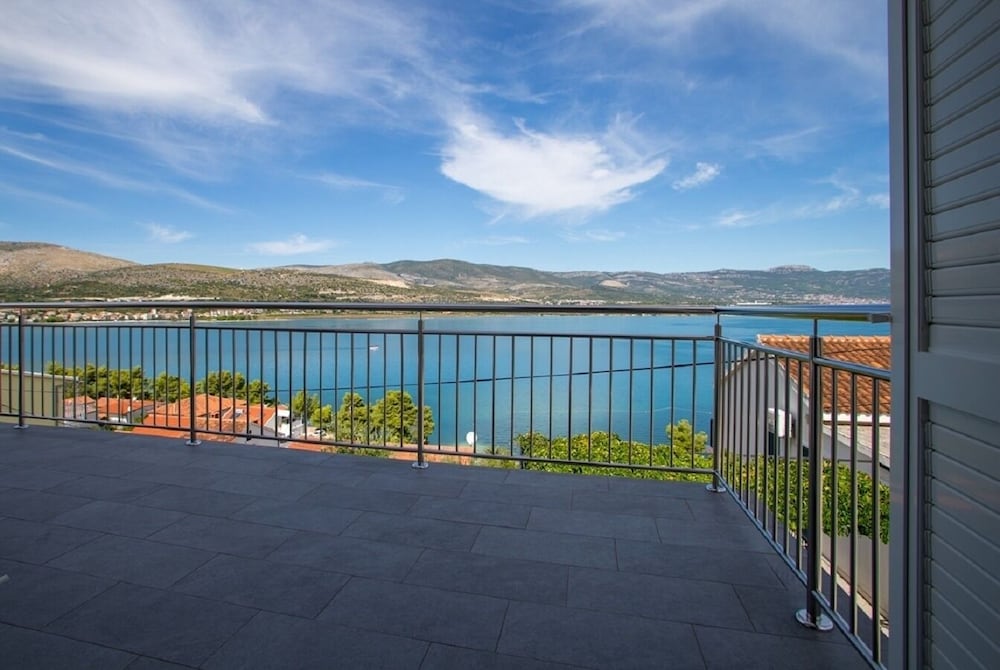 Apartment (Petar - great location close to the s)