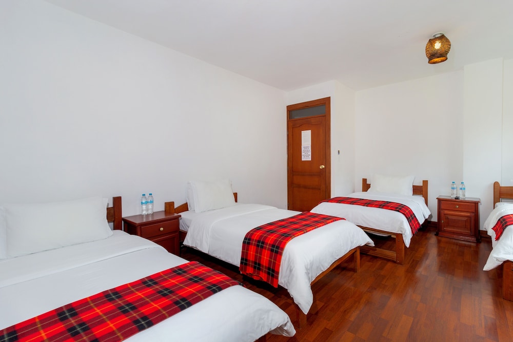 Family Quadruple Room, 1 Bedroom, Ensuite, Mountain View