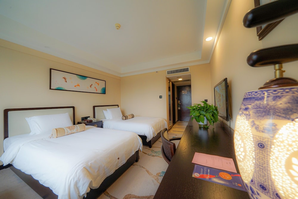 Superior Twin Room, 2 Twin Beds - Photo 2
