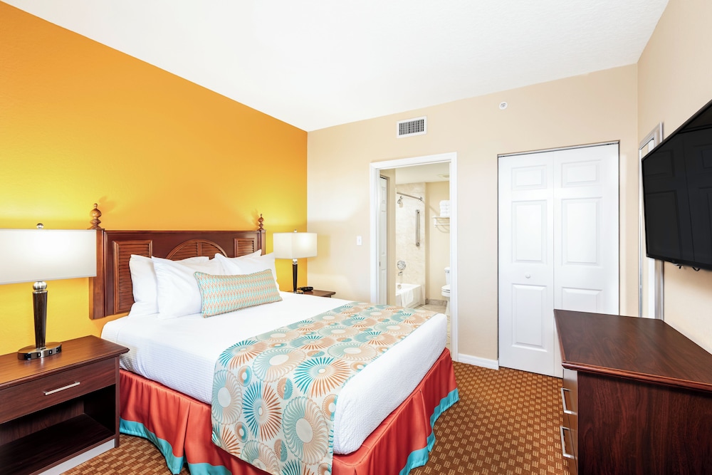 Two Bedroom Suite - Photo 8