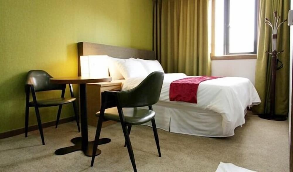 Standard Room photo 3