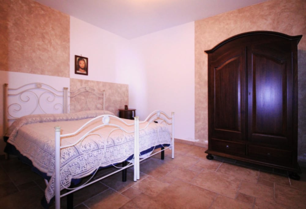 Apartment (2 Bedrooms) photo 2