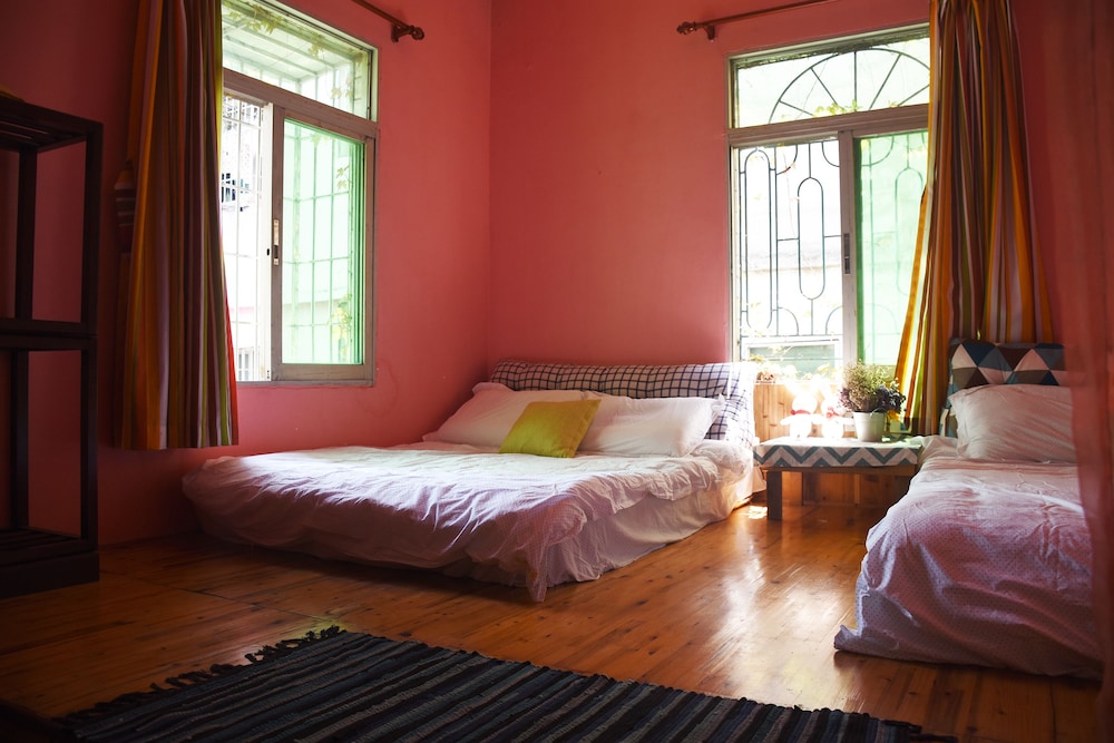 Family Room (Chinese Citizen Only)