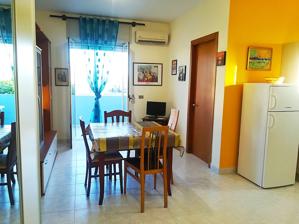 House, 1 Bedroom, Balcony, City View