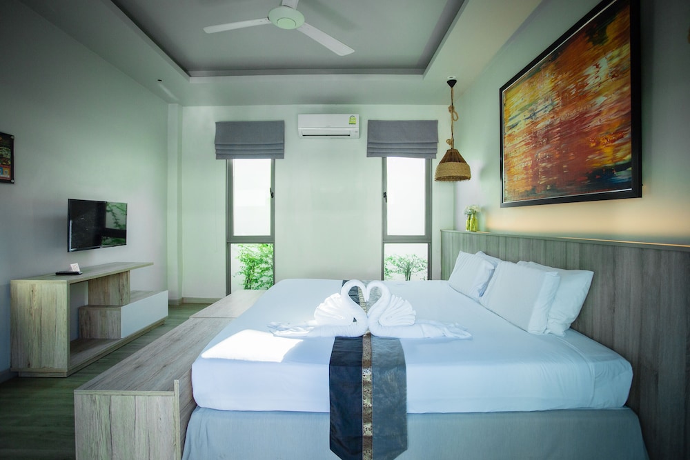 4-Bedroom Villa with Private Pool photo 1